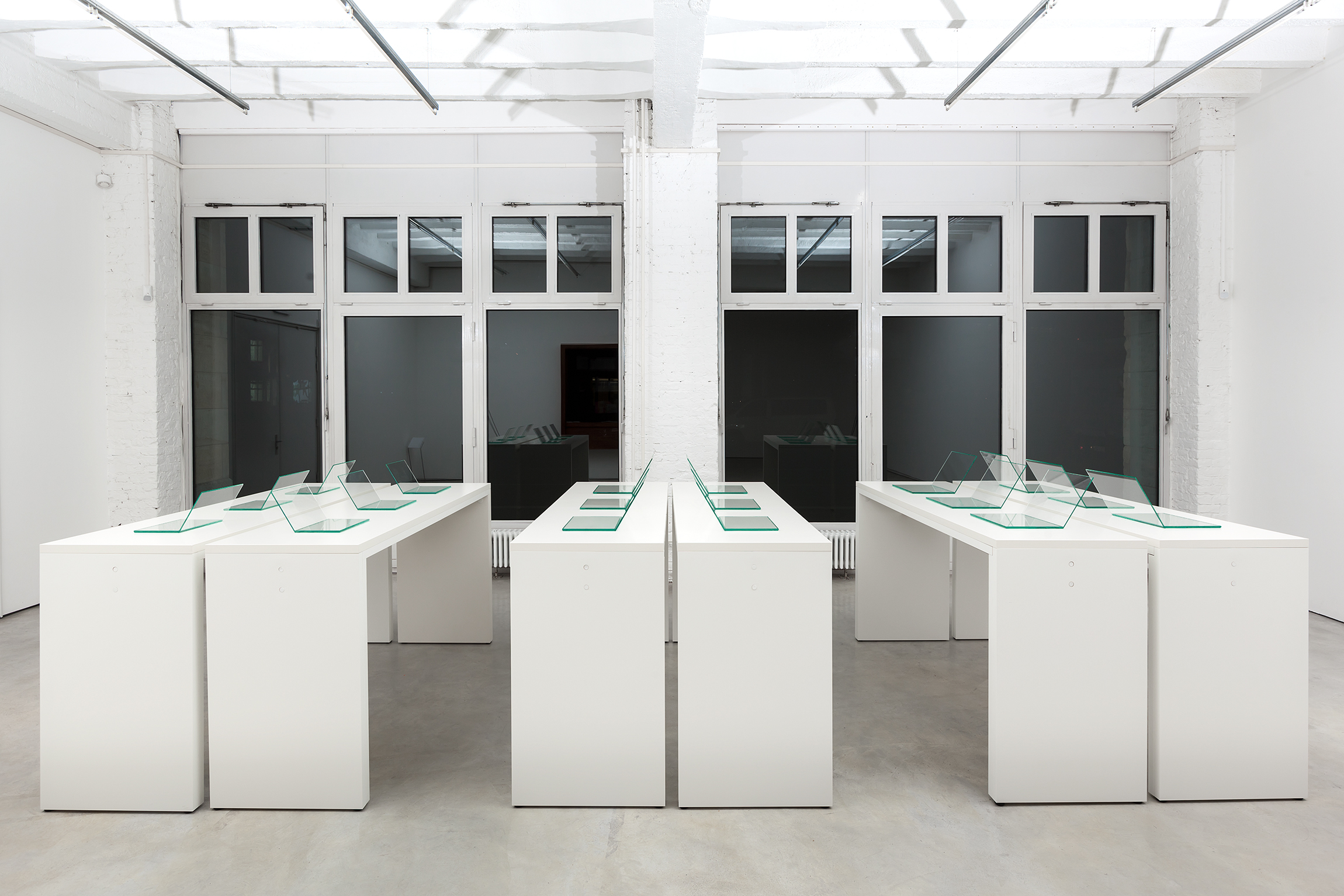 GlassBook - Content is King! Installation View / Galerie Gebr. Lehman, Berlin, 2014